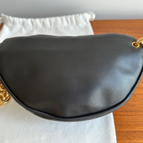 Bottega Veneta Chain Pouch Belt Bag in Black Leather - Picture 6 of 17
